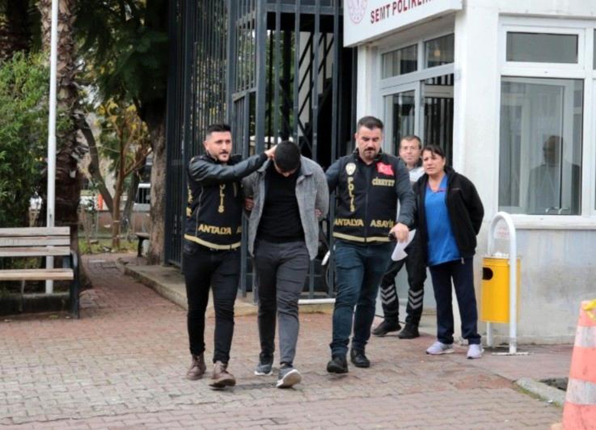 Antalya\'da Alacak-verecek Kavgası: Şüpheli Tutuklandı