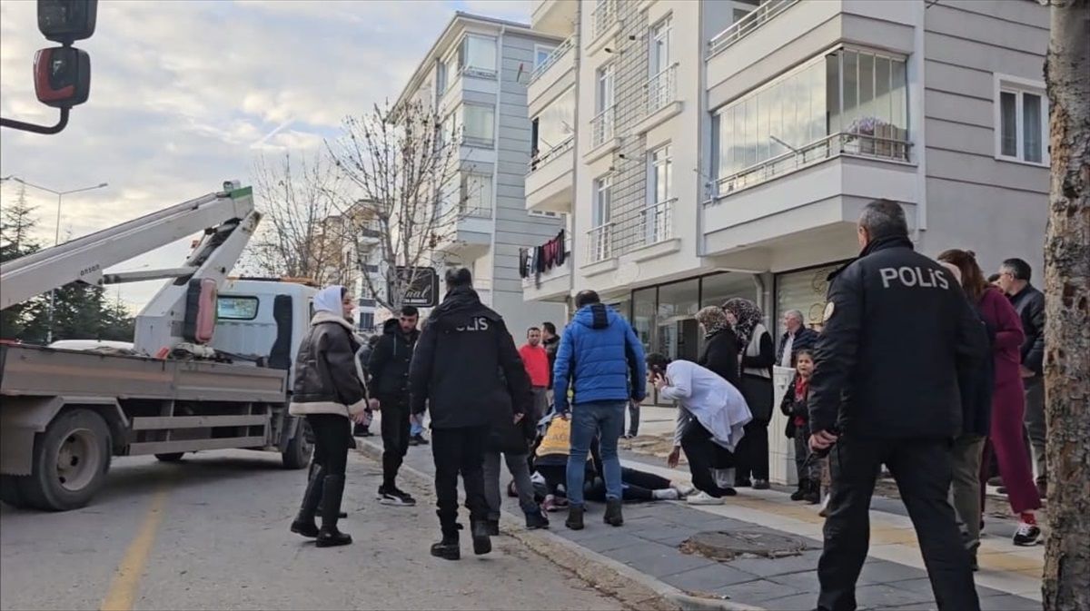 Çorum\'da Yangın: İtfaiye Müdahalesiyle Kontrol Altına Alındı