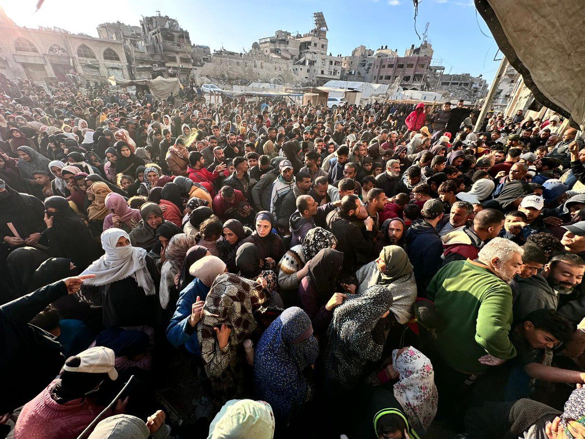 Gazze Şeridi\'nde Saldırılarda Ölü Sayısı 44 Bini Geçti