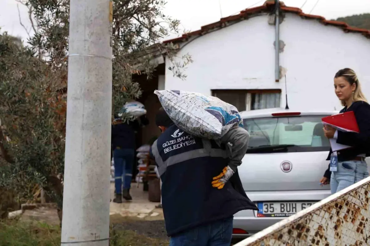 Güzelbahçe Belediyesi İhtiyaç Sahibi Ailelere Kış Yardımı Yapıyor