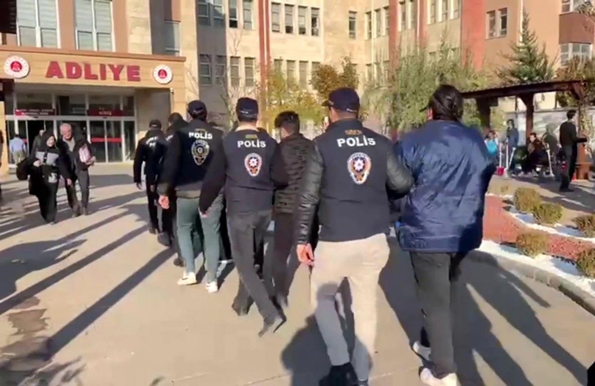 Kahramanmaraş\'ta Dolandırıcılık Operasyonu