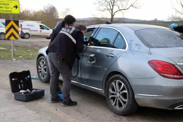 Kalp cerrahı, otomobilinde başına poşet geçirilmiş halde ölü bulundu