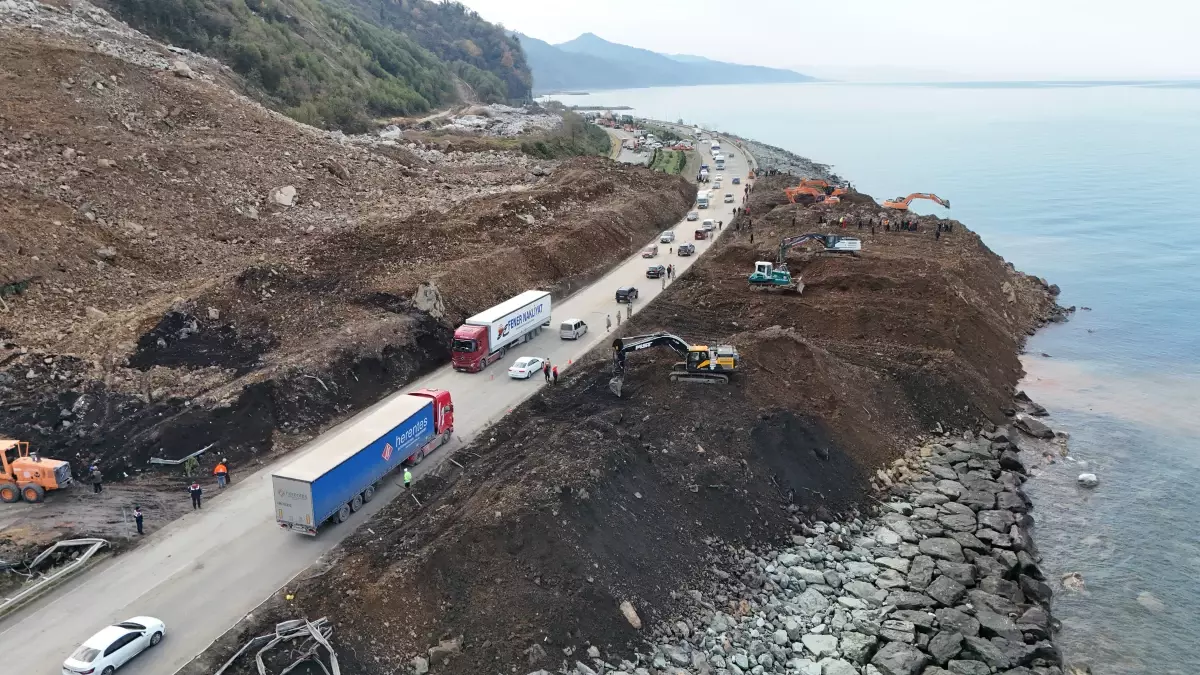 Artvin\'deki Heyelan Sonrası 4 Kişi Hayatını Kaybetti