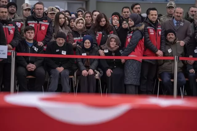 Şehit Nergiz'in cenazesinde babasının feryadı yürekleri dağladı