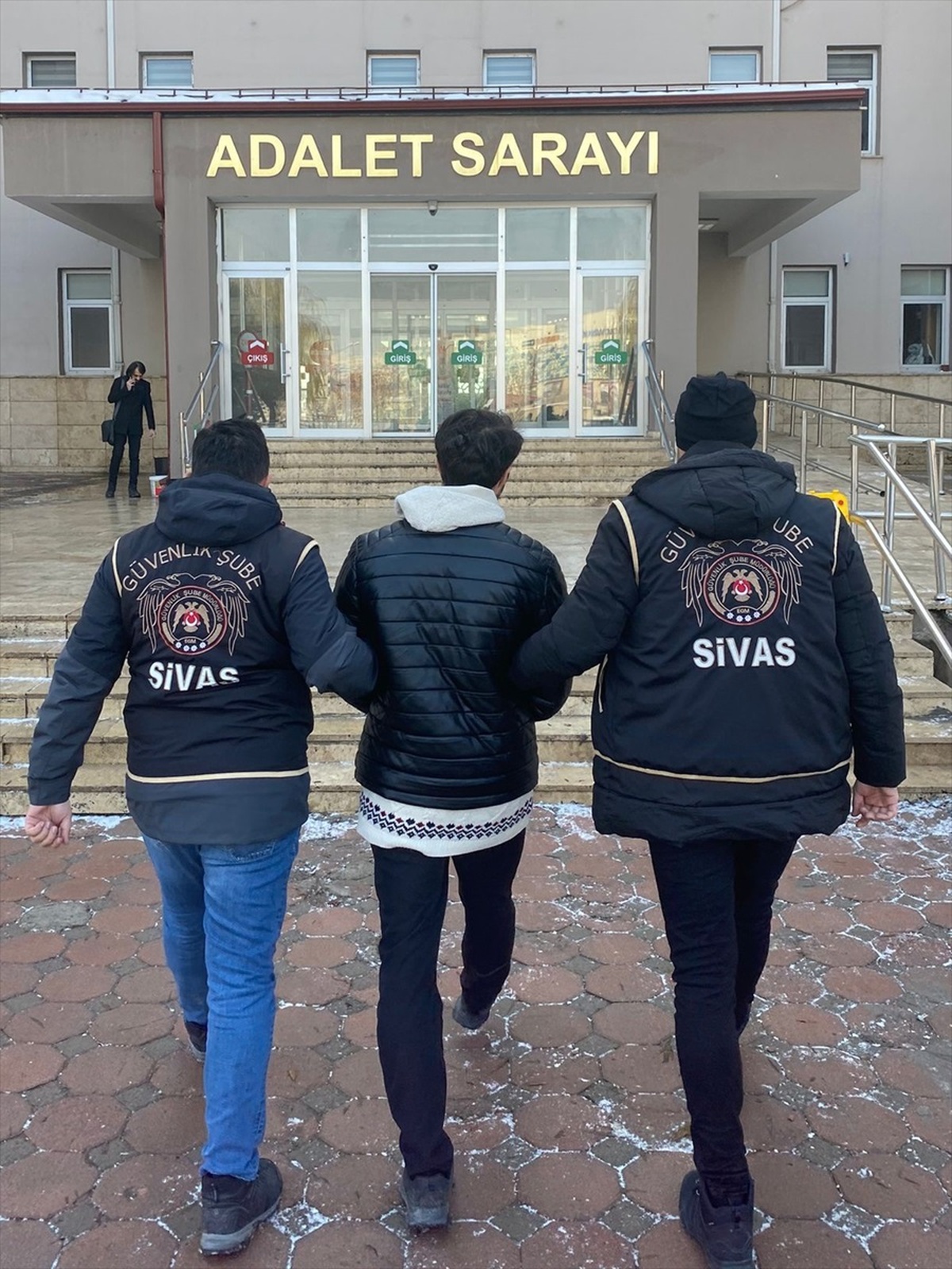 Sivas\'ta Hakaret Suçundan Tutuklama