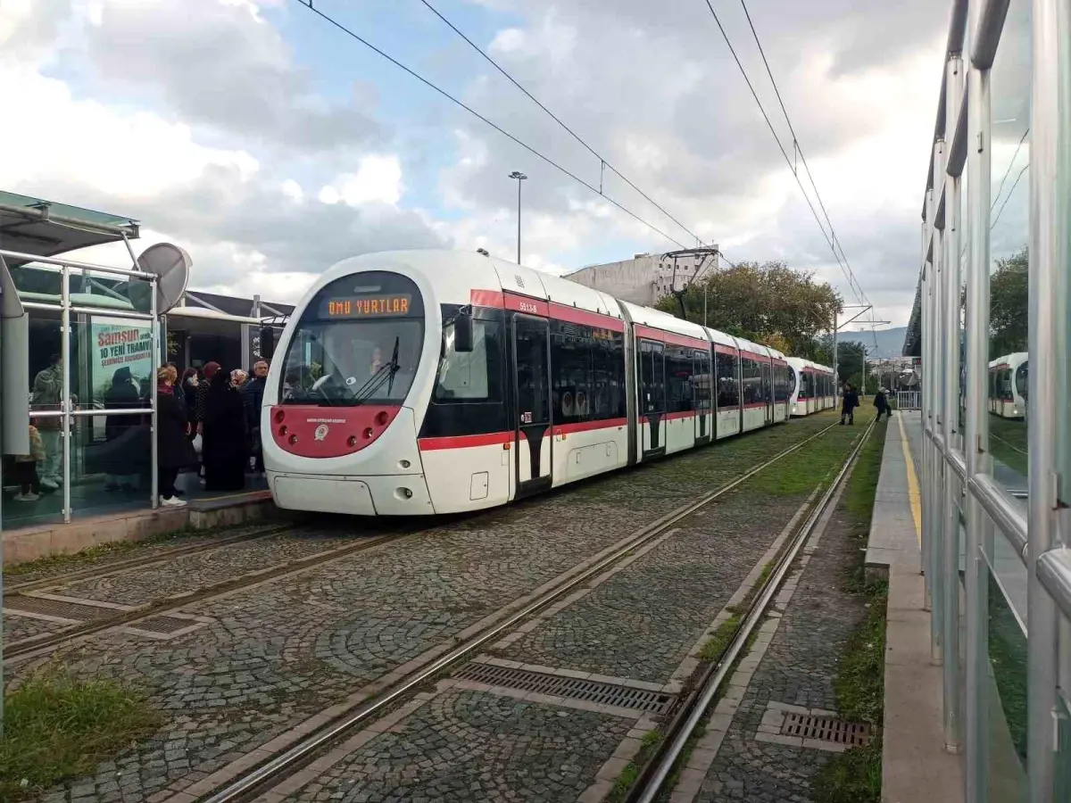 Samsun\'da Hafif Raylı Sistem ve Otobüslerle 43,2 Milyon Yolcu Taşındı