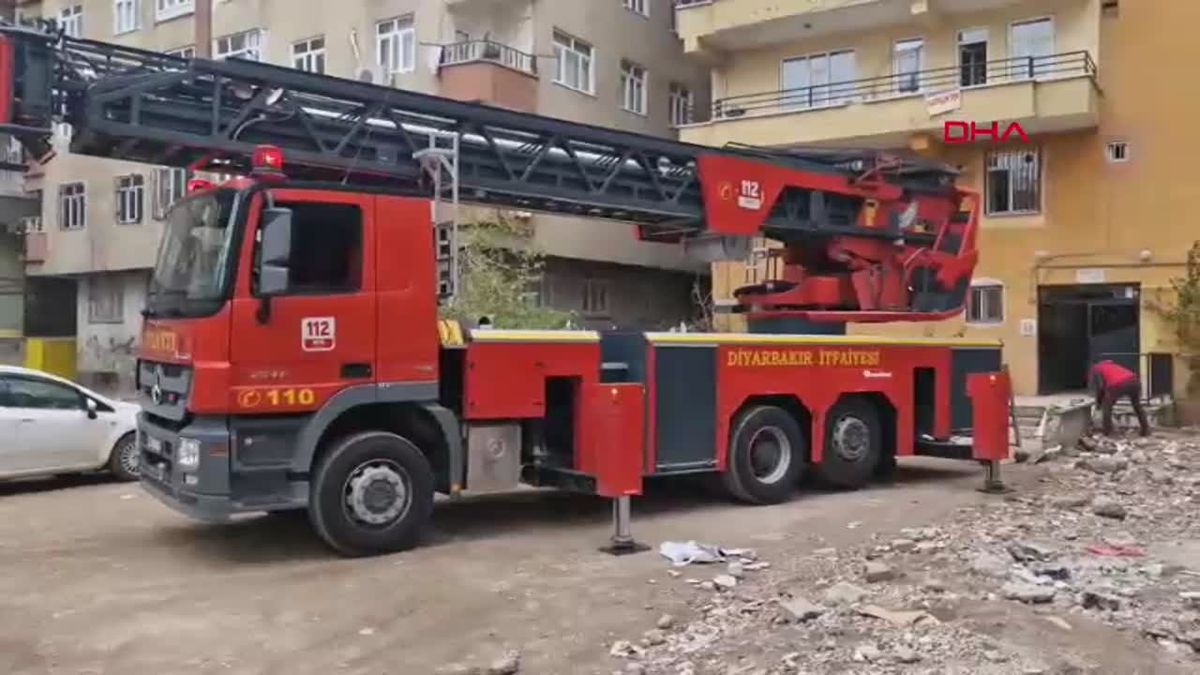Diyarbakır\'da Sobanın Devrilmesiyle Yangın Çıktı