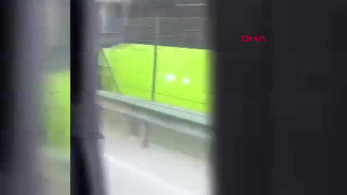 Bursa\'da Yol Verme Tartışması Baltalı Kavgaya Dönüştü