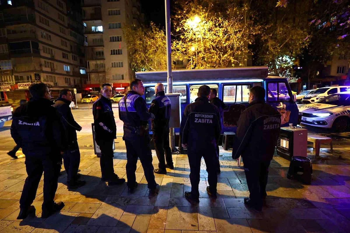 Denizli\'de Seyyar Gıda Satıcılarına Operasyon