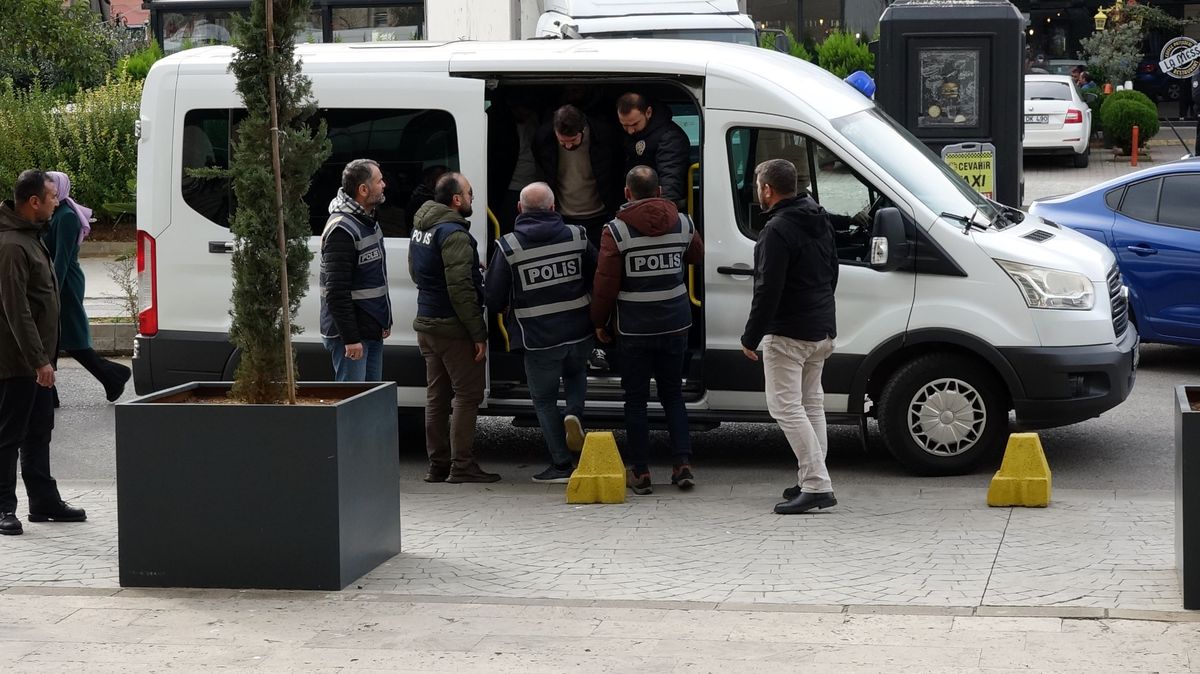 Trabzon\'da Döviz Bürosundan 390 Bin Dolar ve 185 Bin Euro Çalındı