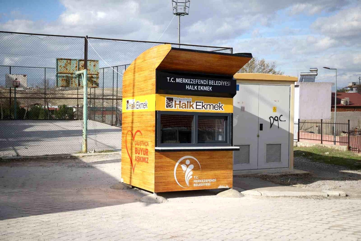 Merkezefendi\'de Üç Yeni Halk Ekmek Büfesi Açıldı