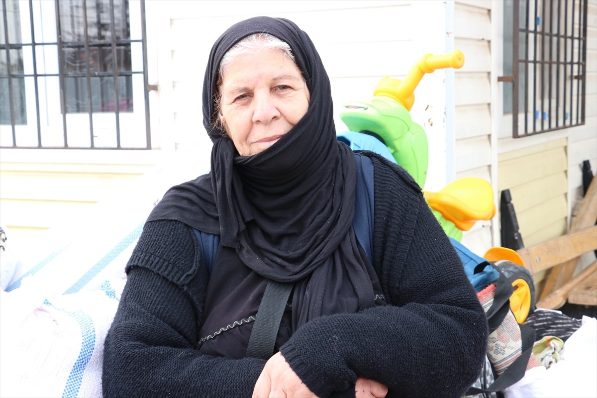 Türkiye\'deki Suriyeliler ülkelerine dönüyor
