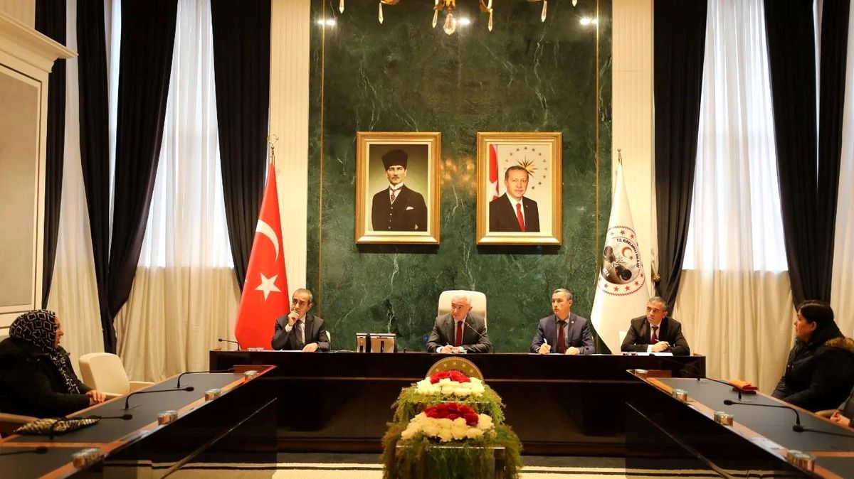 Vali Turan, Vatandaşlarla Buluştu