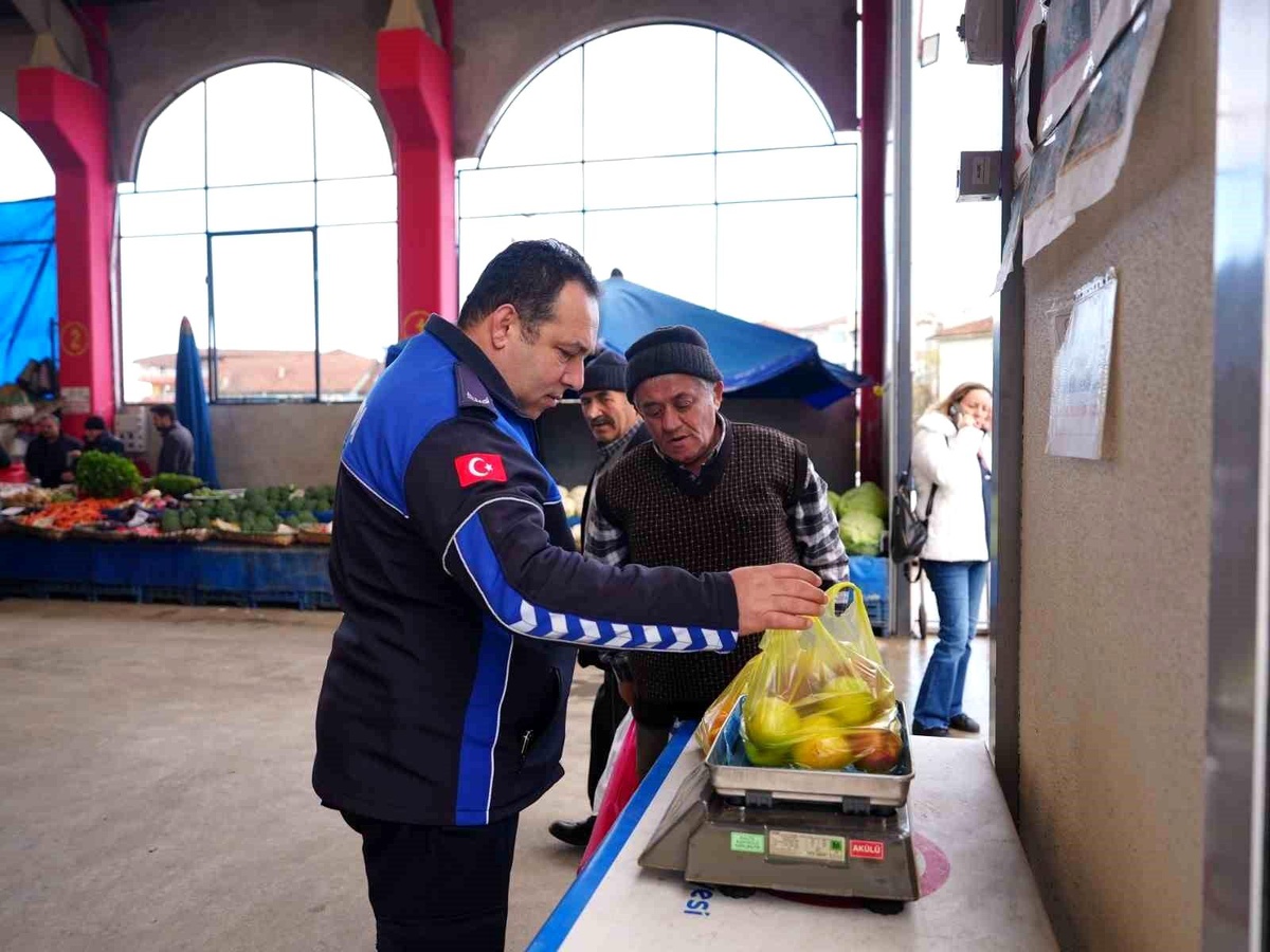 Düzce Pazaryeri\'nde Hijyen ve Güvenlik Denetimi