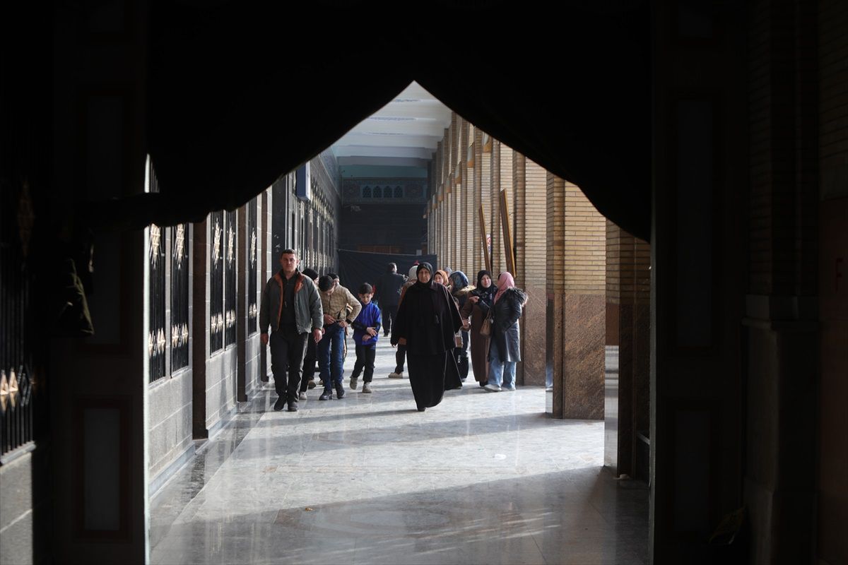 Seyyide Zeynep Camisi\'ne Yoğun İlgi