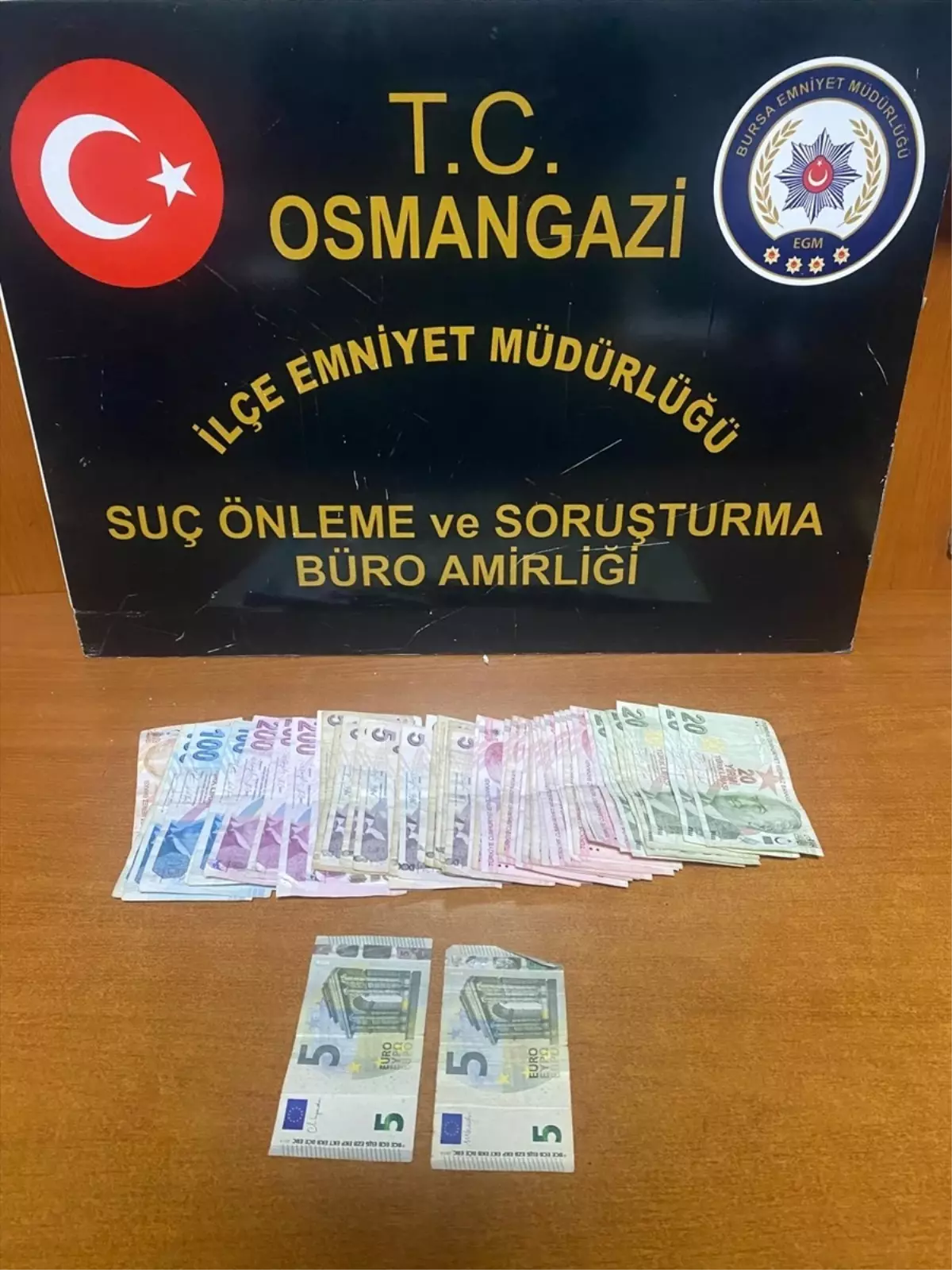 Bursa\'da Uyuşturucu Operasyonu: 3 Gözaltı