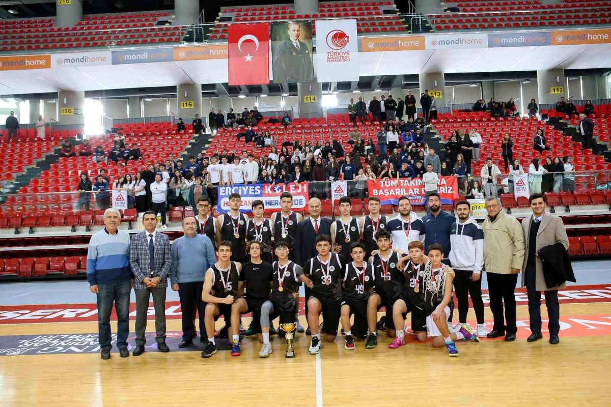 Erciyes Koleji, 6. Basketbol Şampiyonluğunu Kazandı