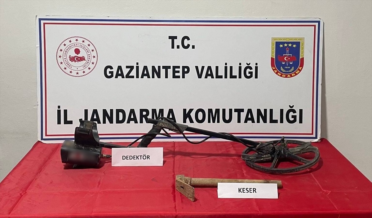 Nizip\'te Kaçak Kazı Yaparken Yakalandı