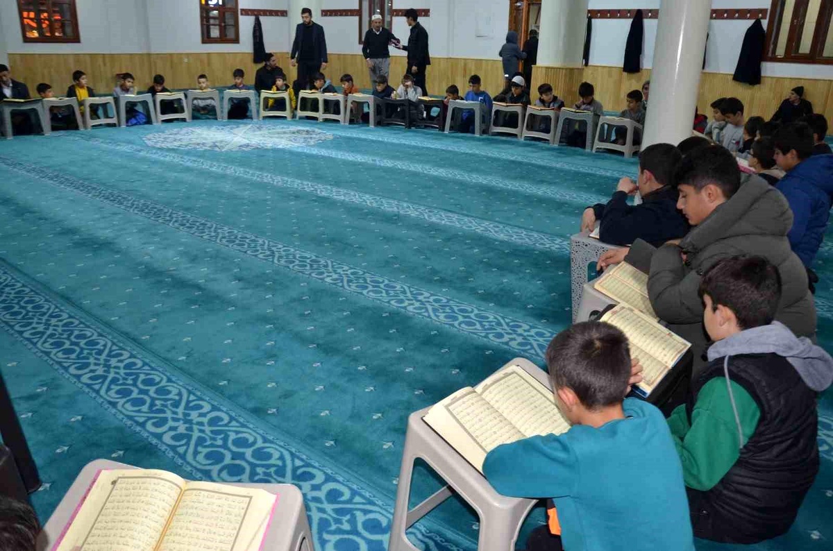 Muş\'ta Gazze İçin Camide Birlik Programı