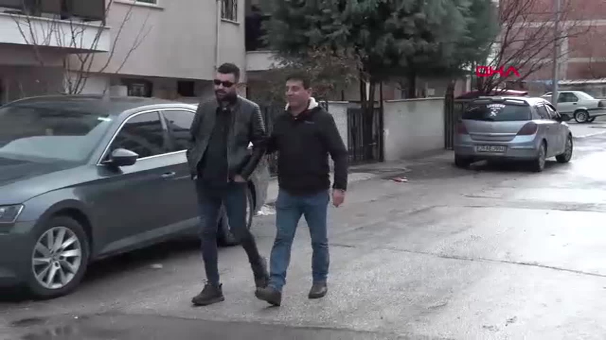 Gözlüklerinden kurtulmak isterken gözlerini kaybetti