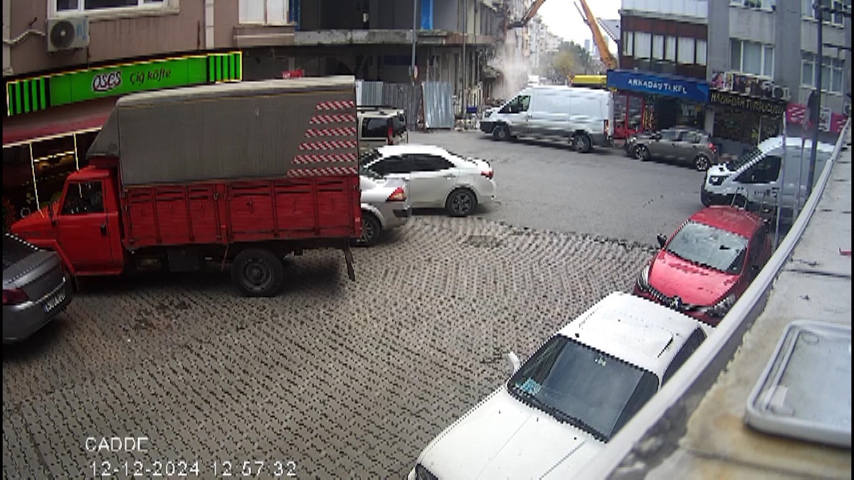 Güngören\'de Kentsel Dönüşüm Sırasında Çöken Bina Olayı
