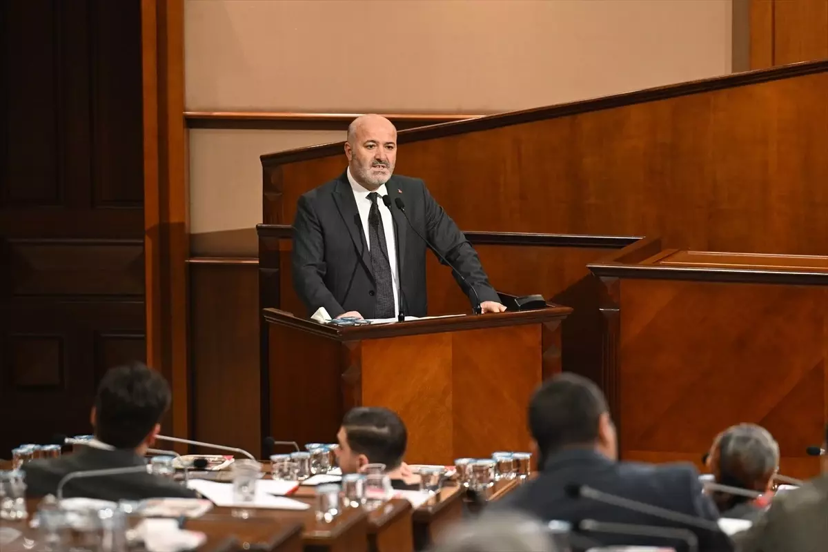 İBB Meclisi\'nde İSPARK Zammı Tartışıldı
