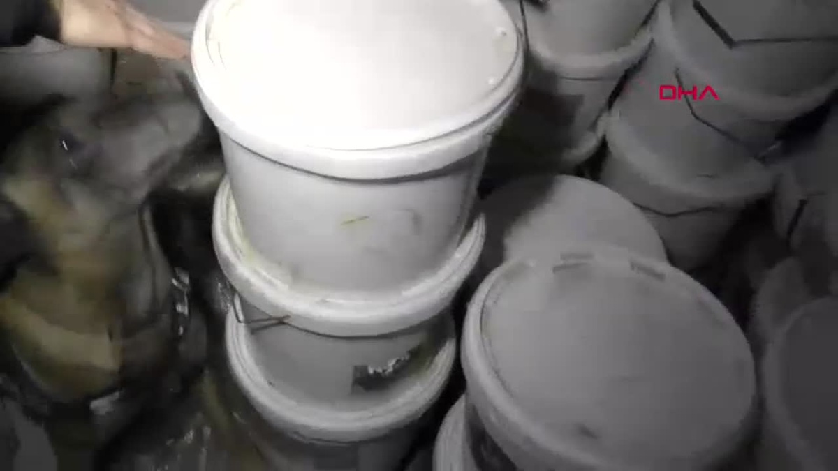 İstanbul\'da Uyuşturucu Operasyonu: 95,5 Kilogram Metamfetamin ve 74 Kilogram Kokain Ele Geçirildi