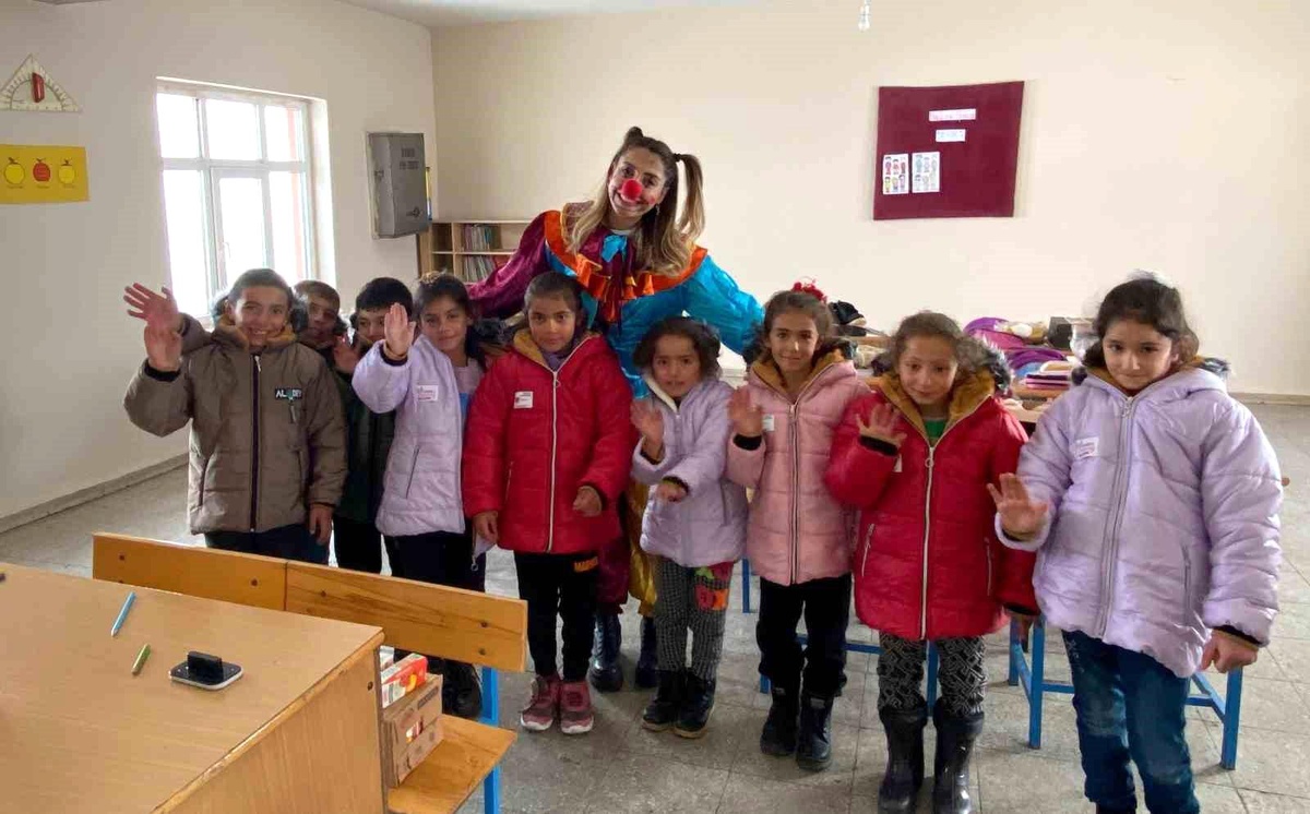 Umutlu Yarınlar Derneği\'nden Kış Yardımı