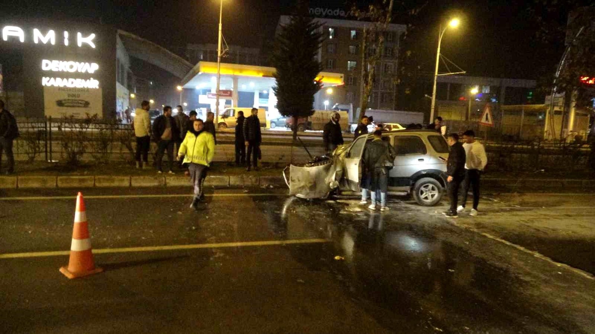 Malatya\'da Feci Kaza: Lastik Patladı, Sürücü Yaralandı