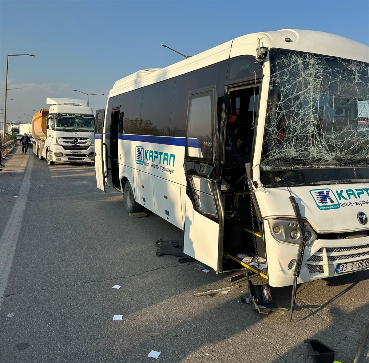 Tarsus\'ta Zincirleme Trafik Kazası: 5 Yaralı
