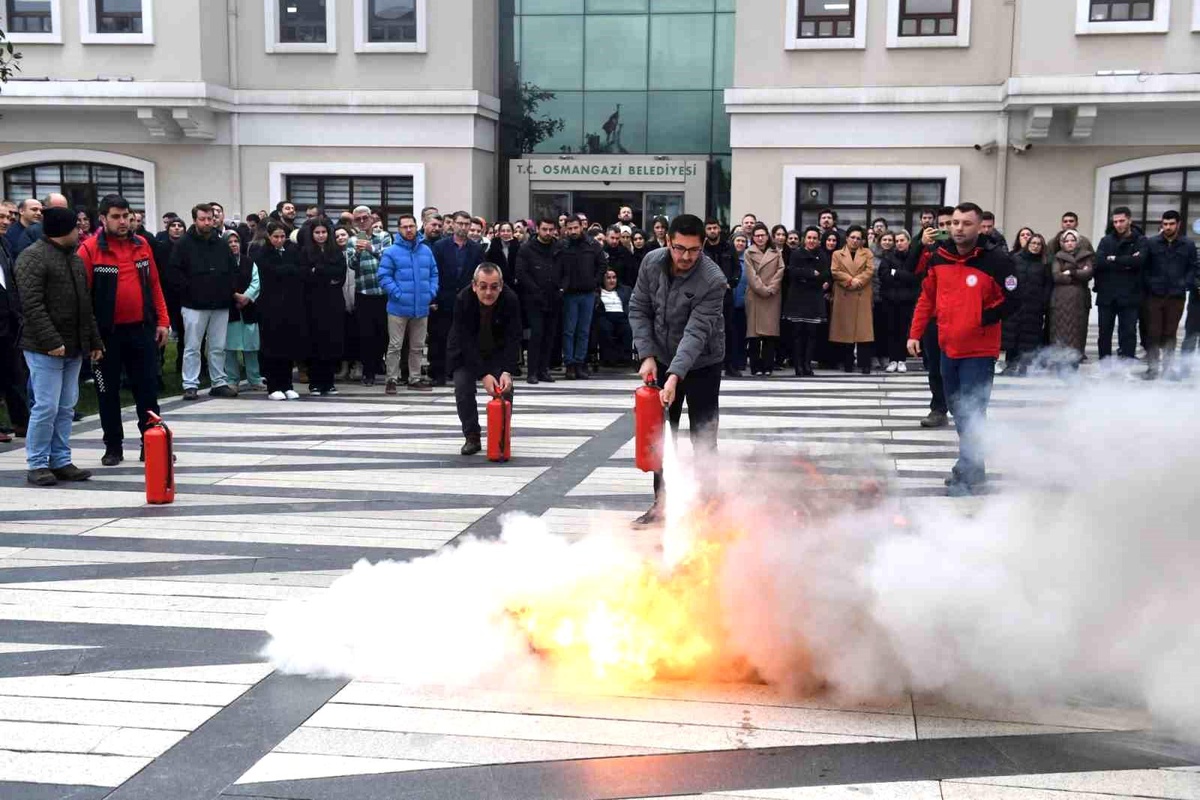 Osmangazi Belediyesi\'nden Deprem ve Yangın Tatbikatı