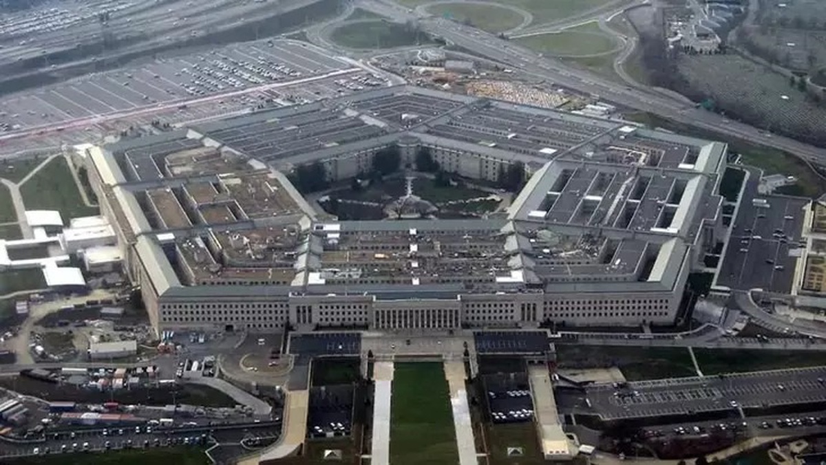 Pentagon\'dan Yapay Zeka Uyarısı: Rusya ve Çin Tehdit Oluşturuyor