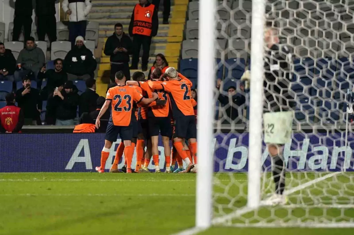 Başakşehir, Heidenheim\'ı 3-1 Yenerek İleriye Gitti