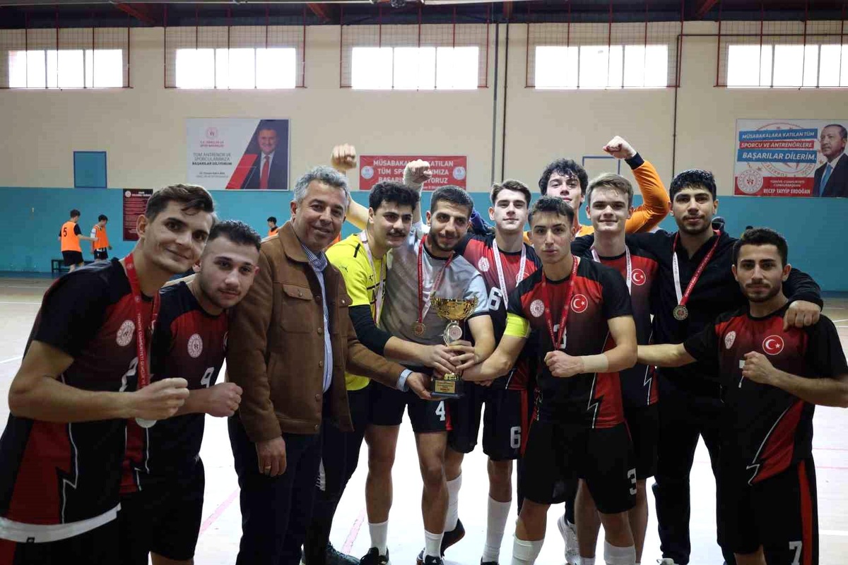 Yurt Lig Voleybol ve Futsal Müsabakaları Sona Erdi