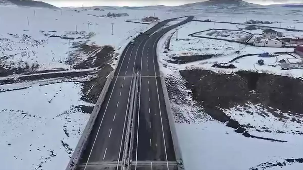 Ardahan\'da 276 metre uzunluğundaki Kura Viyadüğü trafiğe açıldı