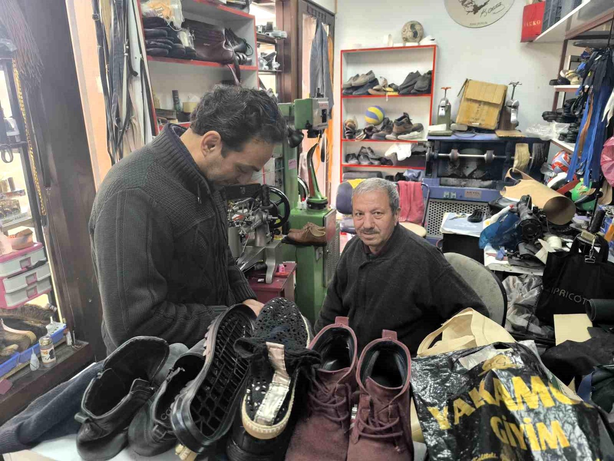 Kırşehir\'de Ayakkabı Tamirciliği Tehlikede