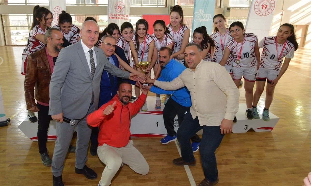 Osmaniye\'de Genç Kızlar Basketbol İl Birinciliği
