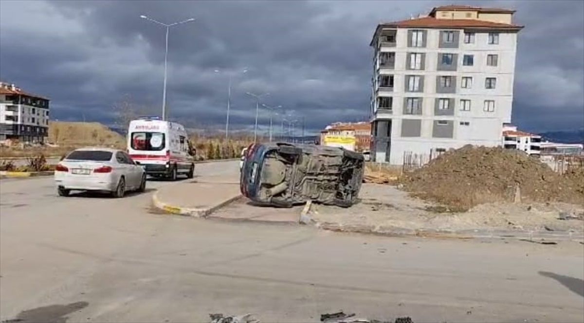 Çorum\'da Trafik Kazası: Bir Yaralı