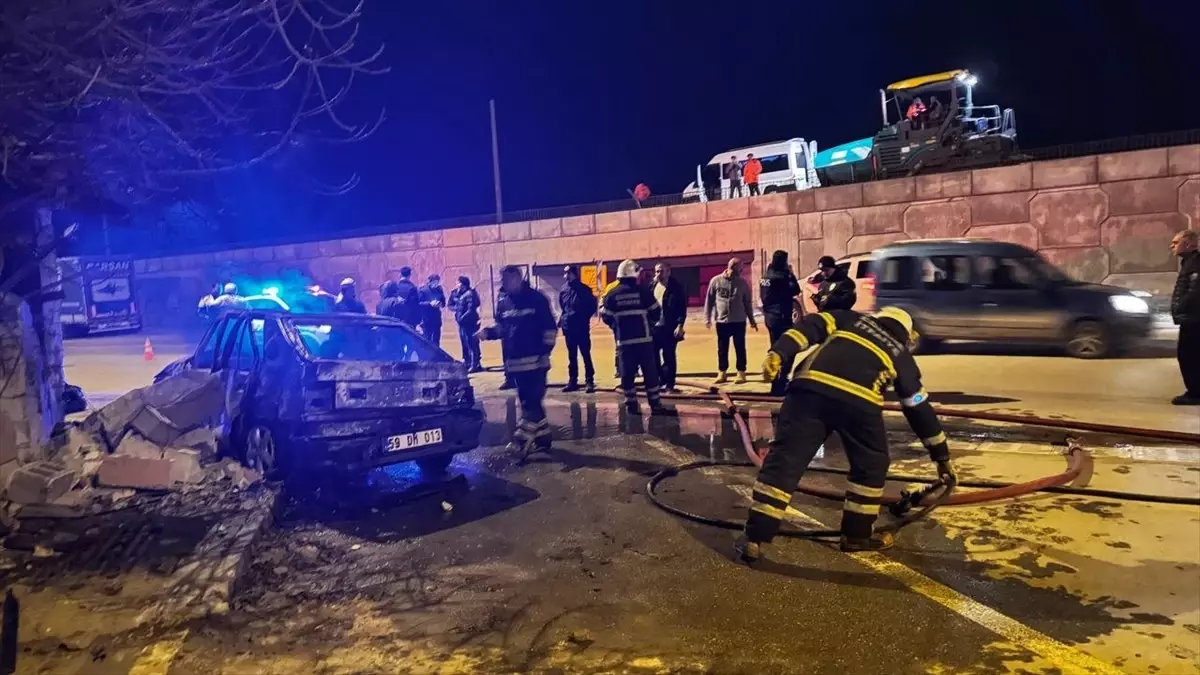 Edirne\'de Feci Kaza: 4 Genç Yanarak Hayatını Kaybetti