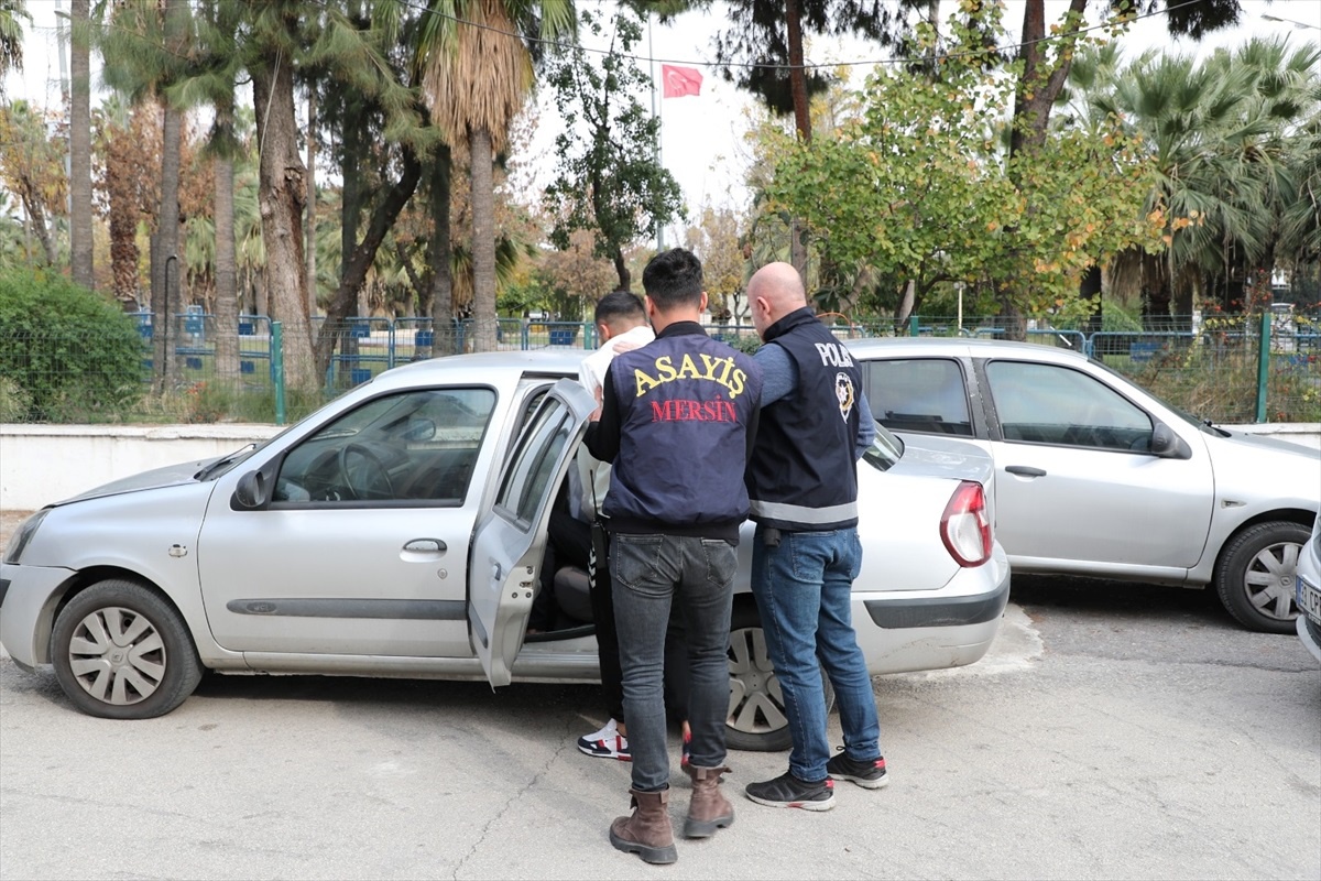 Mersin\'de Sahte Altın Satışı: 6 Tutuklama