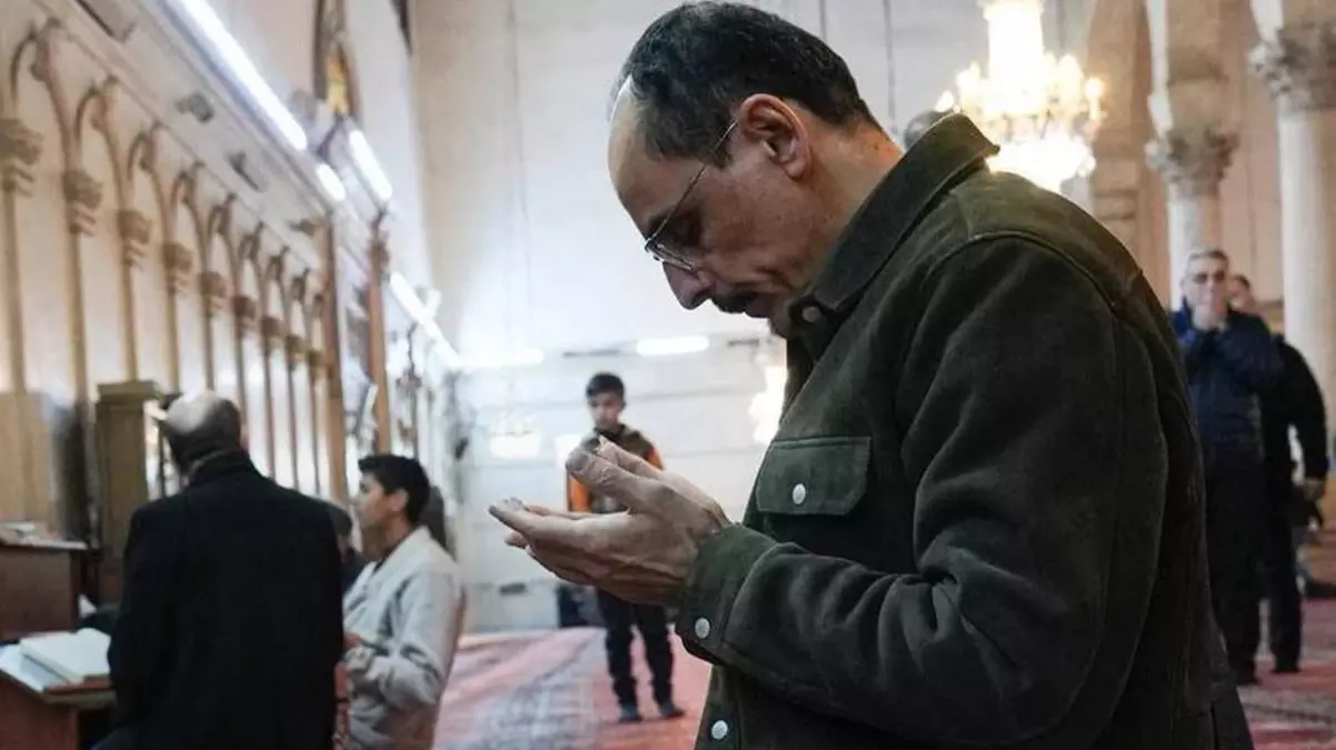 MİT Başkanı İbrahim Kalın\'ın Emevi Camii\'ndeki fotoğrafları ortaya çıktı