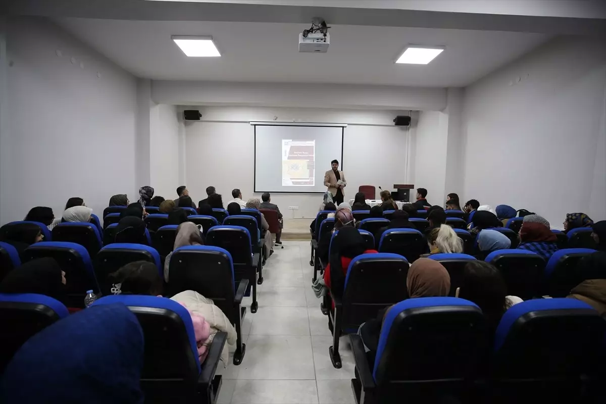 Muş\'ta Şiddetsiz İletişim Semineri