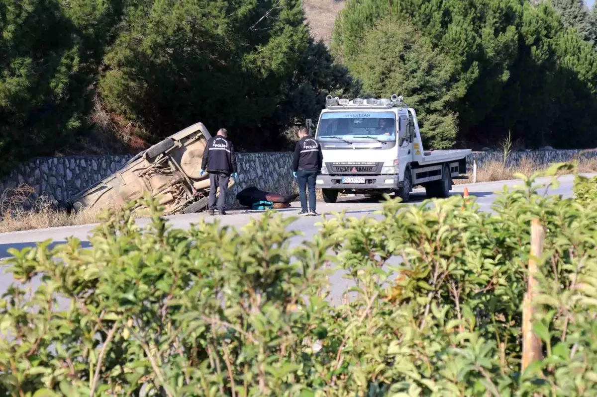 Denizli\'de Trafik Kazası: 1 Ölü, 2 Yaralı