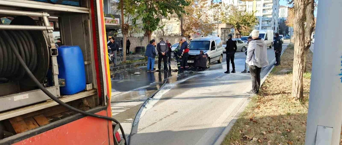 Batman\'da Otomobil Yangını