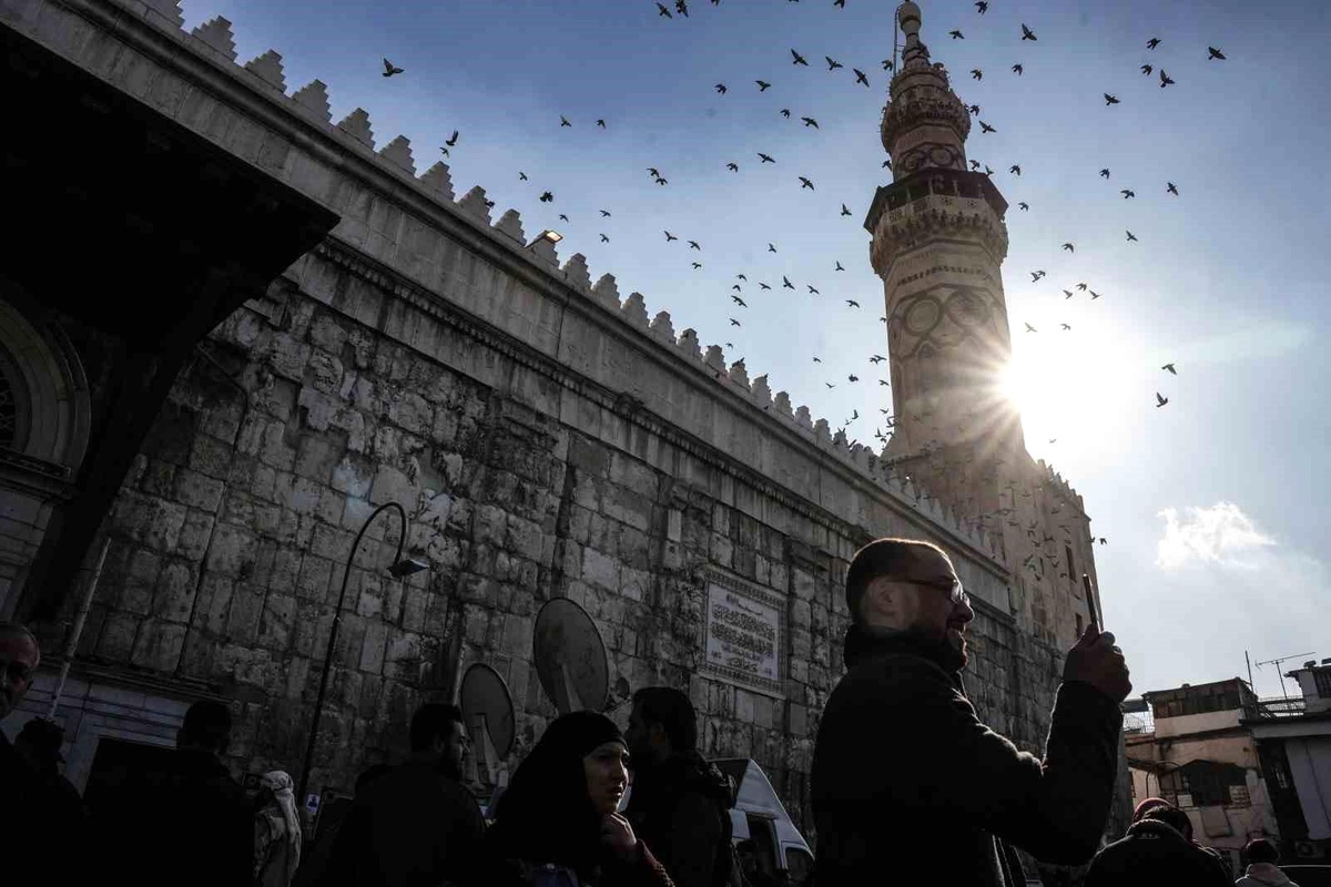 Şam\'da Esad Sonrası İlk Cuma Namazı