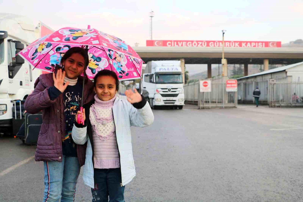 Suriye\'den Dönüş Yolu: Çocuklar Özlem Duyuyor