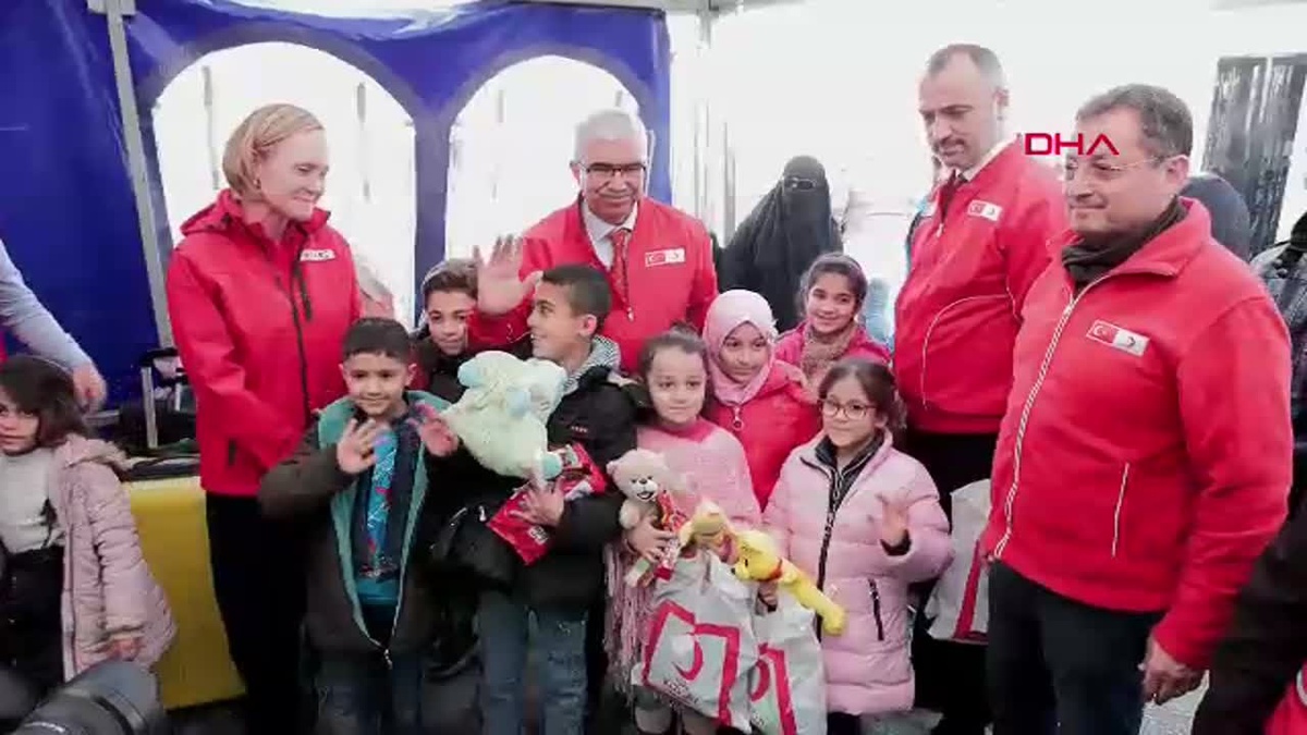 Türk Kızılay, Suriye\'den Dönüş Yapan Suriyelilere Destek Verdi