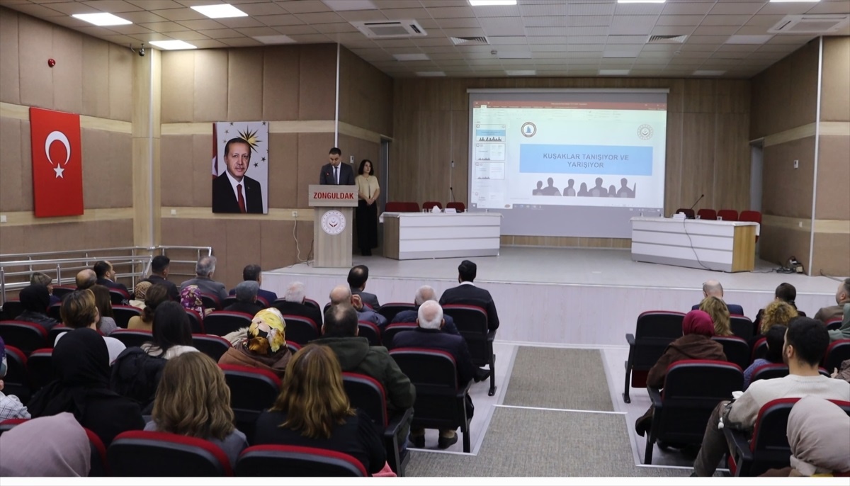 Huzurevi Sakinleri ve Öğrenciler Yarıştı