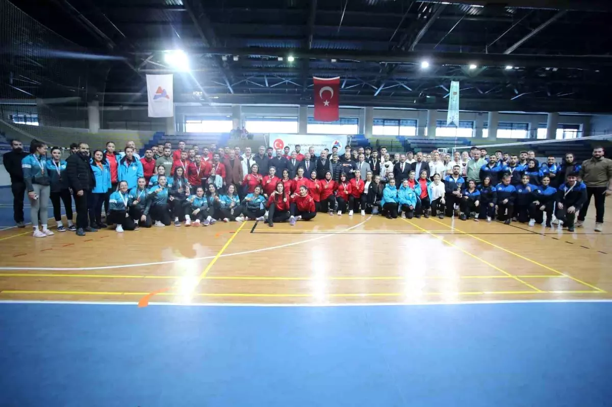 AİÇÜ, ÜNİLİG Voleybol Bölgesel Lig Müsabakalarına Ev Sahipliği Yaptı