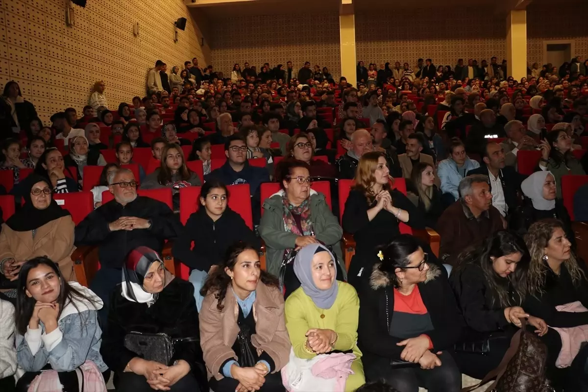 Kilise Deprem Acısı ve Müzik